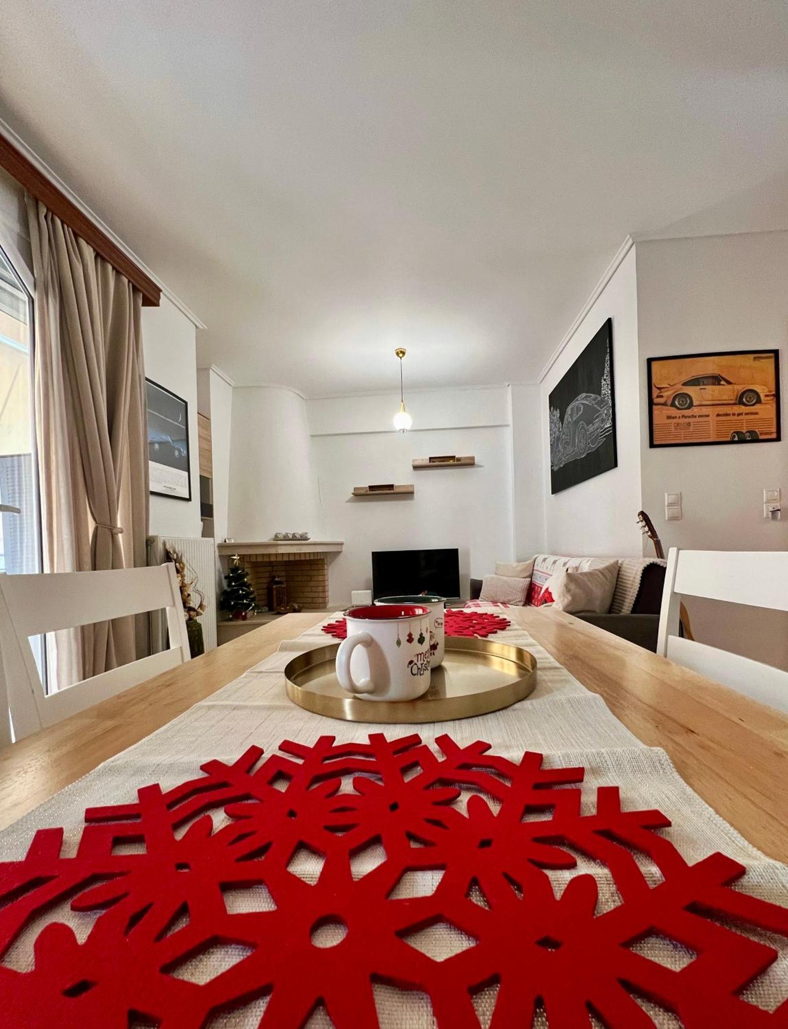 Апартаменты H&H Cozy Retreat Пирей Экстерьер фото